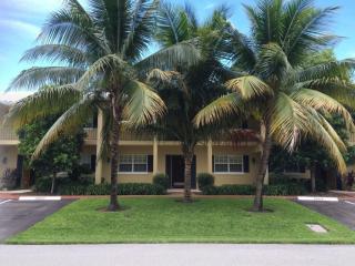 217 Gleason St, Delray Beach FL  33483-6820 exterior