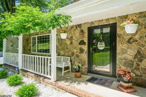 36 Westgate Dr, Sparta, NJ 07871-1352