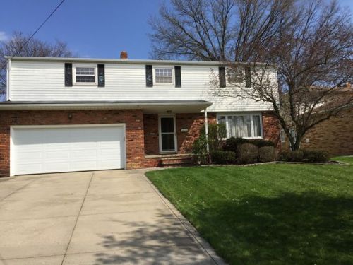 378 Kenyon Ave, Cleveland, OH 44146-2627