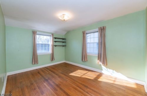 13 Potter Ct, Montclair NJ  07043-1514 exterior