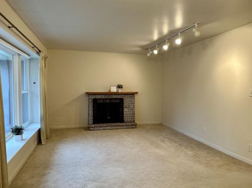 312 Griswold St, Ripon, WI 54971-1812