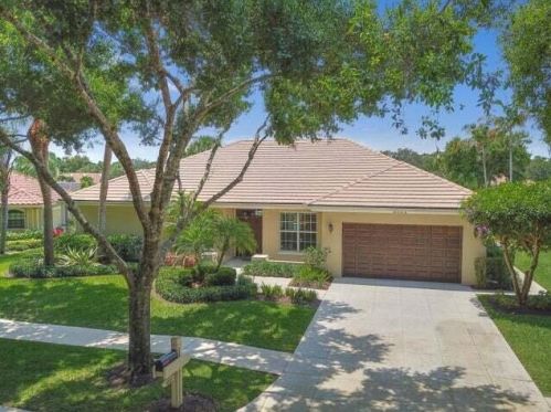 6025 Winding Lake Dr, Jupiter, FL 33458-3777
