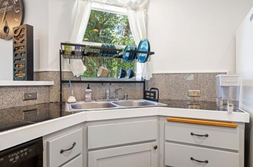 16676 Sharon Way, Grass Valley CA  95949-6603 exterior