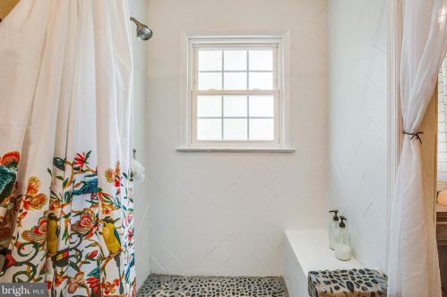 765 Mountain View Rd, Fredericksburg VA  22406-4533 exterior
