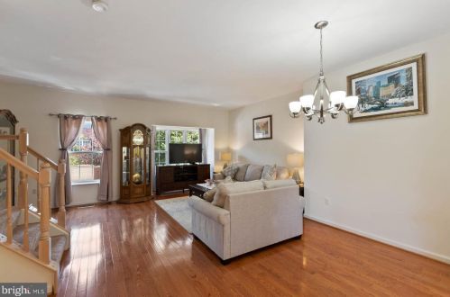 9240 Lorton Valley Rd, Lorton VA  22079-2912 exterior