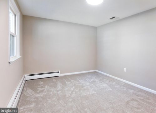 808 Sycamore Dr, Lansdale PA  19446-3128 exterior