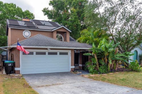 7631 Redwood Country Rd, Orlando, FL 32835-5146