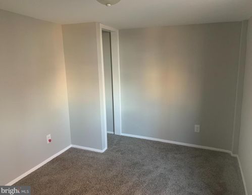 27 Wood St, West Deptford NJ  08066-1444 exterior