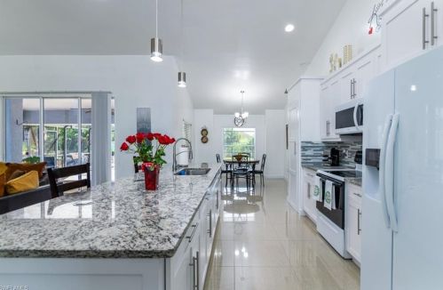 814 Thompson Ave, Lehigh Acres FL 33972-3312 exterior