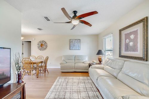 1460 La Casita St, Deltona, FL 32725-7408