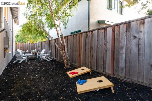 1744 Mcgee Ave, Berkeley CA  94703-1266 exterior