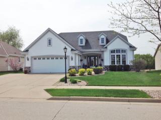 3812 Oxbow Dr, Waukesha, WI 53189-6861