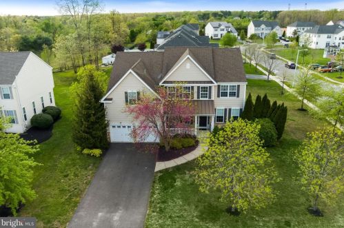 7 Westbury Dr, Berlin Boro NJ  08009-9681 exterior