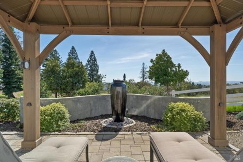 3736 Woodbourne Pl, Santa Rosa CA  95403-0941 exterior