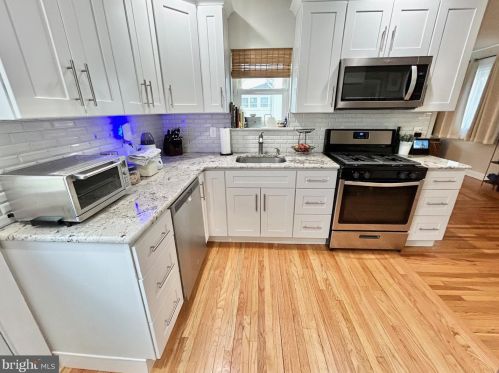 35 Wilbur Henry Dr, Florence NJ  08518-2701 exterior