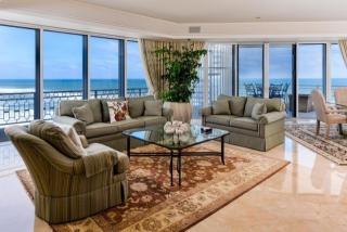 19950 Beach Rd, Jupiter, FL 33469-2879
