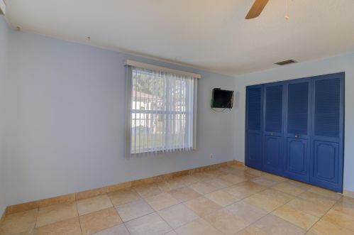 4317 Pine St, West Palm Beach FL  33407-6516 exterior