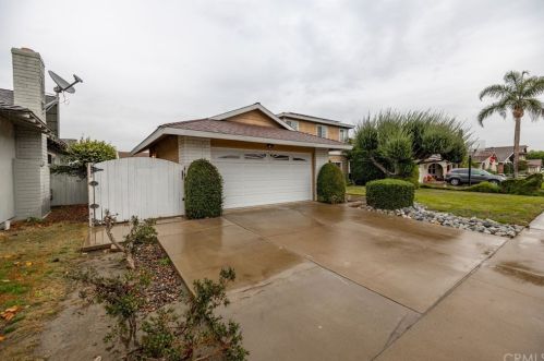 3149 Pinewood St, Orange, CA 92865-1223