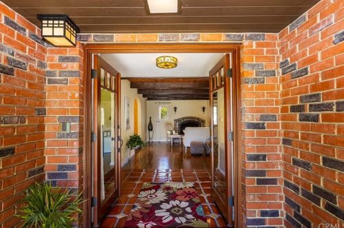 9182 Loma St, Orange, CA 92861-2228