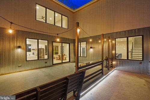 39744 Mount Gilead Rd, Leesburg VA 20175-6712 exterior