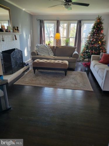 2805 Waterford Dr, Riverton NJ  08077-4424 exterior