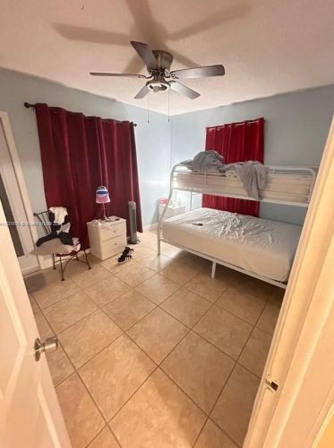 6609 1 Ct, Hollywood FL  33024-7211 exterior