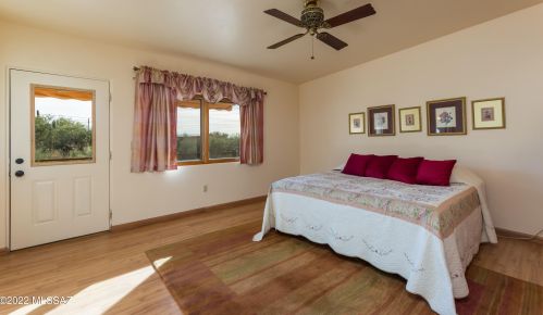 140 Montecello Ct, Tucson AZ exterior