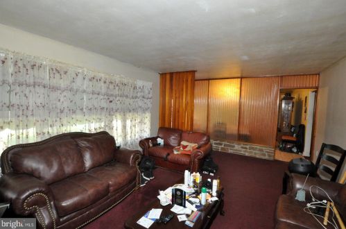 408 Latona Ave, Trenton NJ 08618-2716 exterior