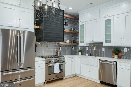 1311 Christian St, Philadelphia PA  19147-3610 exterior