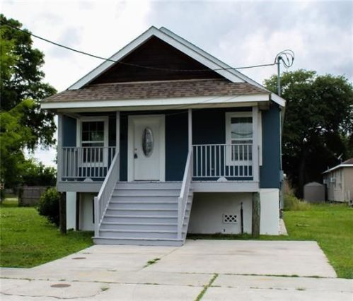 1812 Charbonnet St, New Orleans LA  70117-2836 exterior