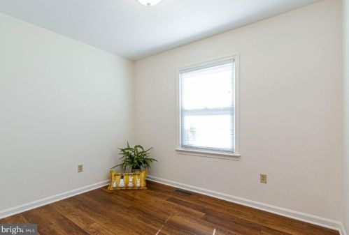 1201 Dewberry Dr, Fredericksburg VA  22407-4881 exterior