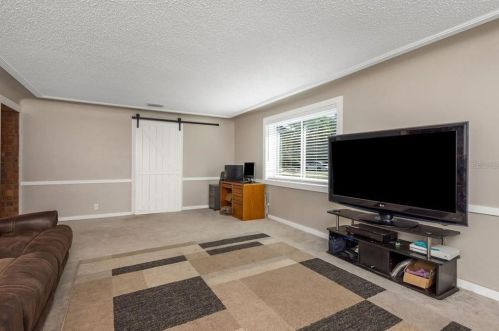 602 1st Ave, Ruskin FL  33570-4002 exterior