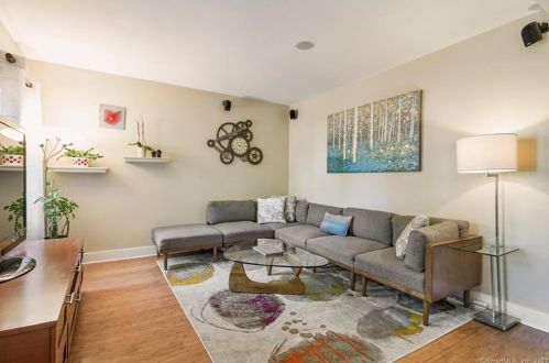 86 Richmond Hill Ave, Stamford, CT 06902-5738