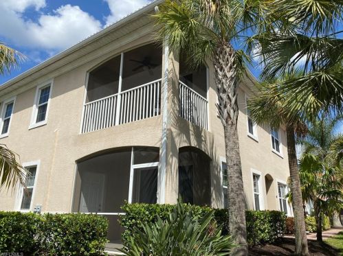 28063 Sosta Ln, Bonita Springs, FL 34135-8032