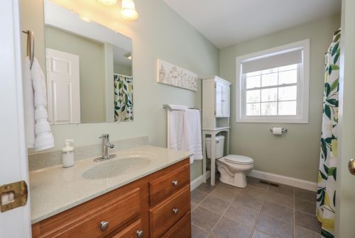 39 Bradford Cir, Hillsboro NH  03244-4864 exterior