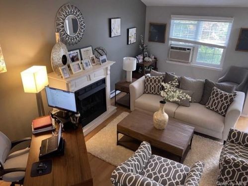 28 Larch Ct, Fishkill NY  12524-2627 exterior