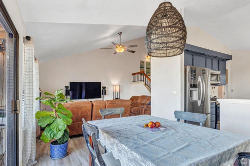 301 Rosemarie Pl, West Pittsburg CA  94565-6705 exterior