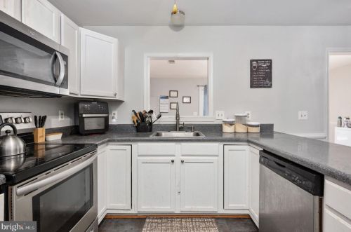 9940 Matti Hill Ct, Fredericksburg VA  22408-9222 exterior