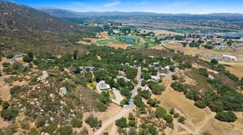 47445 Rainbow Oaks Dr, Temecula CA  92592-2937 exterior