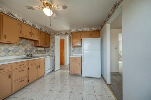 632 Macbeth Dr, Pittsburgh PA  15235-4612 exterior