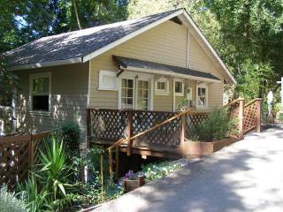 21 Acacia Ave, Lompico CA  95018-9005 exterior