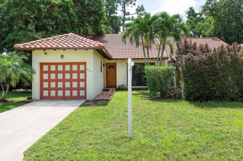 832 Via Toscana, West Palm Beach, FL 33414-7901