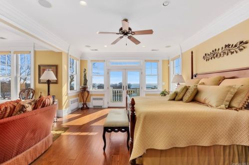 8 Hilltop Dr, Rye Brook NY  10573-5308 exterior