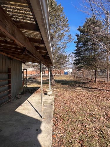 820 Columbus Ave, Bellefontaine OH  43311-1122 exterior