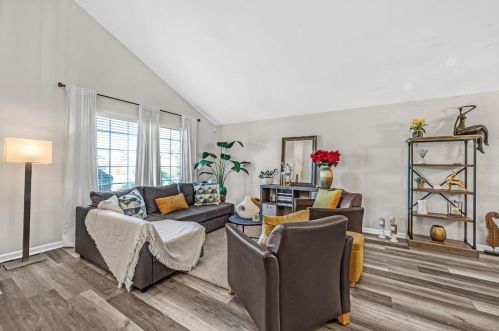 61 Kenneth Ct, West Pittsburg CA  94565-1545 exterior