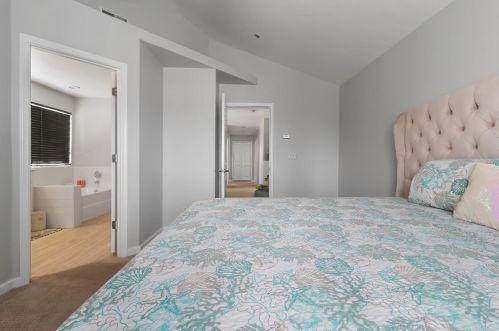 6501 Kenbridge St, Elk Grove CA  95758-6313 exterior