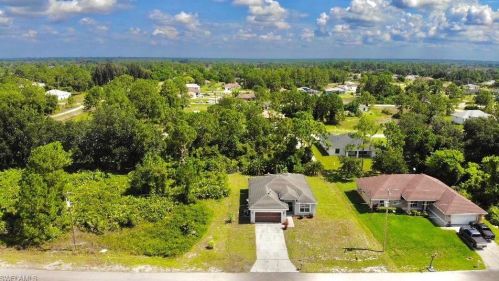 3608 39th St, Lehigh Acres, FL 33976-4352