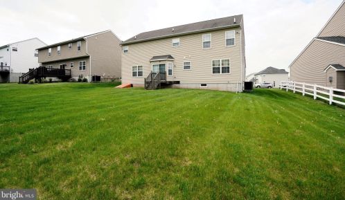 1941 Canyon Creek Rd, Gilbertsville PA  19525-7002 exterior