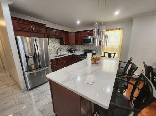 9 Harding Ave, Providence RI  02905-2506 exterior