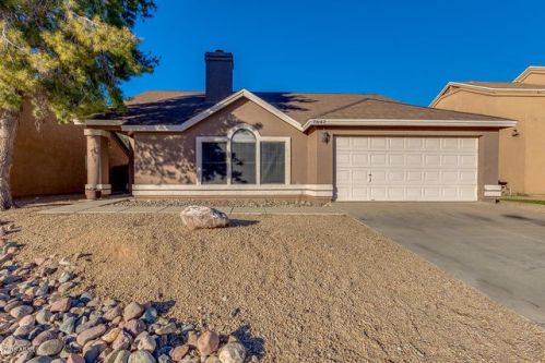 7842 Fleetwood Ln, Glendale, AZ 85303-2916